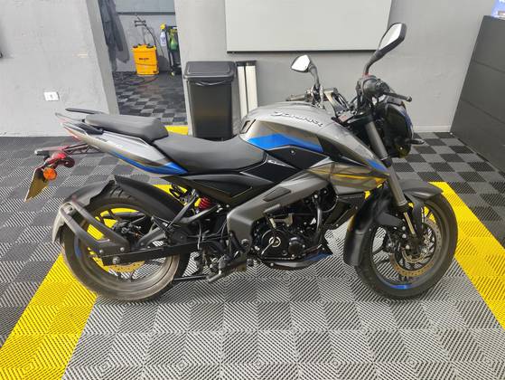 BAJAJ DOMINAR NS160 BAJAJ DOMINAR NS160